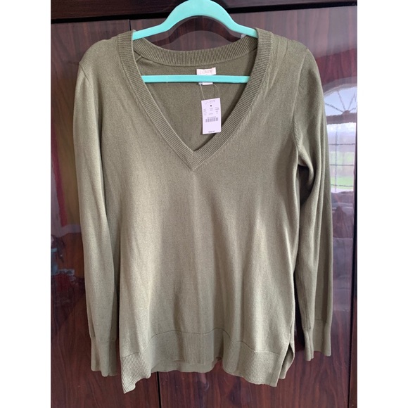 J. Crew Cotton V-Neck Sweater NWT - Picture 2 of 4